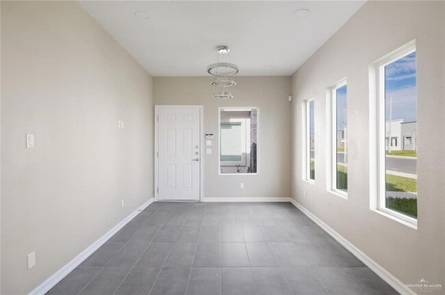 Foto del edificio - 13 Frio Ave