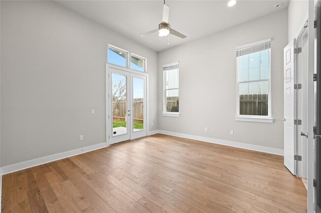 Foto del edificio - 6333 Florencia Ln