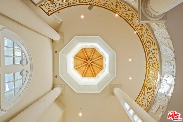 Foto del edificio - 10755 Stradella Ct