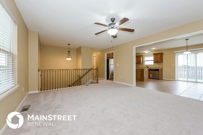 Building Photo - 102 Golfview Dr