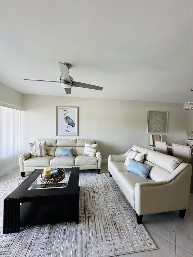 Foto del edificio - 1427 E Hillsboro Blvd