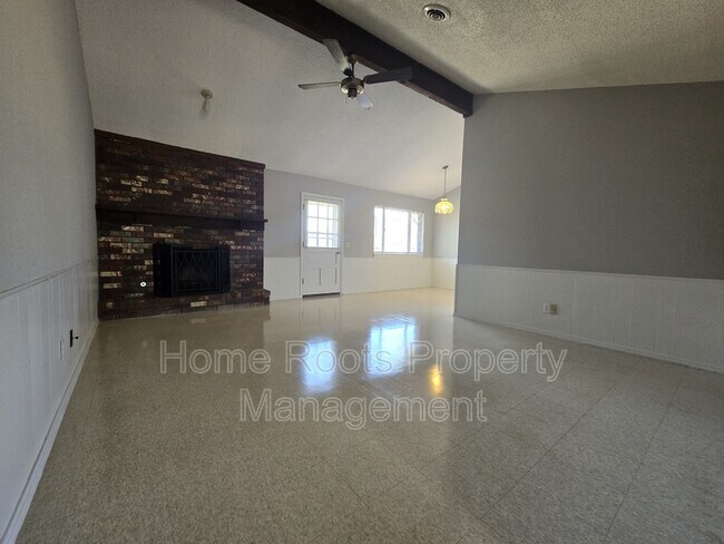 Building Photo - 1610 S 17th St