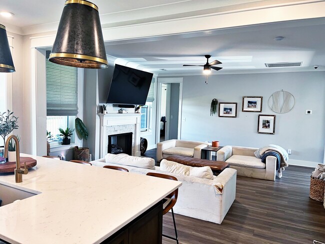 Foto del edificio - 4016 Lioncrest Ln