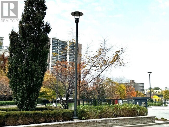 Photo du bâtiment - 2 Eva Rd