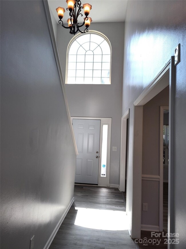 Building Photo - 3627 Pauline Ln