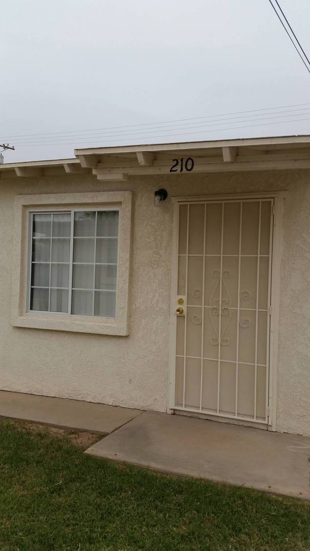 Building Photo - 206-212 B St
