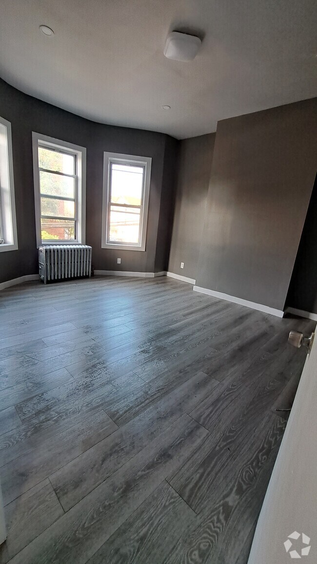 Van Nest Park Ward Apartments for Rent with a Garage Bronx, NY 3