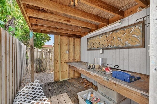 Building Photo - 318 Glen Arbor Terrace