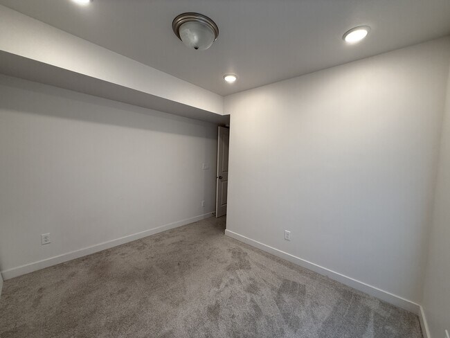 Foto del edificio - 63 E Hamblin Ln