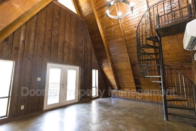 Foto del edificio - 3109 Ellis Ave