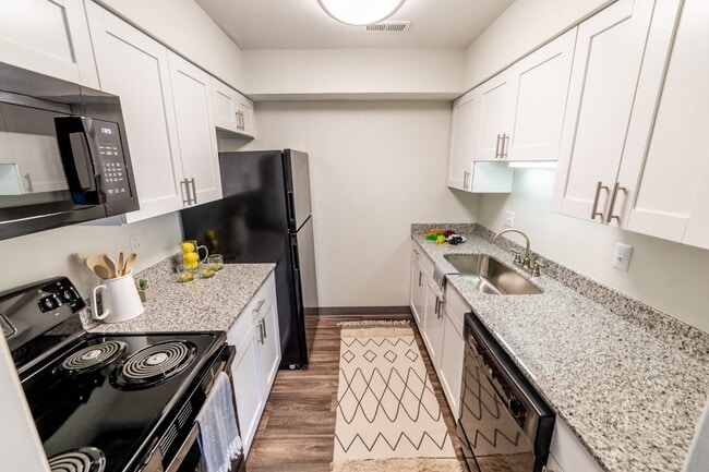 Building Photo - Governor Square