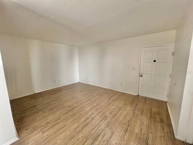 Foto del edificio - 4611 W North B St