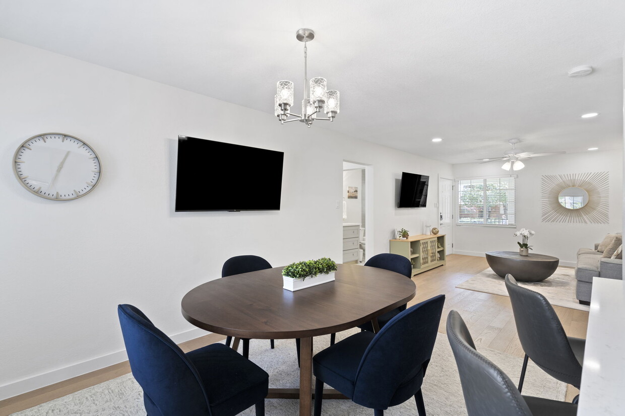 Foto principal - 6503 Ravendale Ln