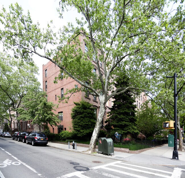 Building Photo - 63 1st Pl