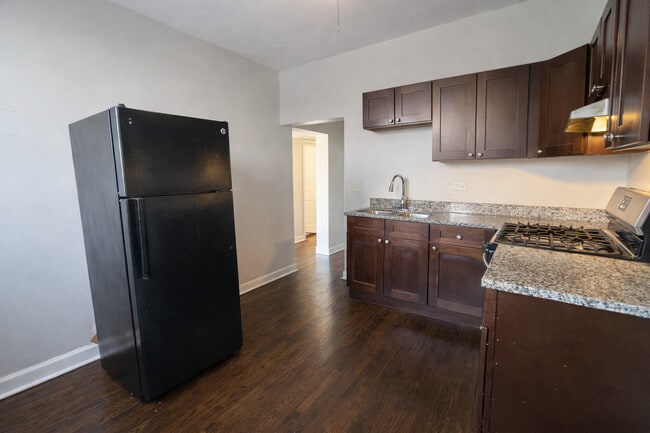 Building Photo - 310 S Springfield Ave