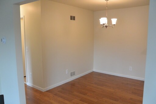 Building Photo - Michelle Place Apartments