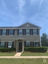 Building Photo - 2743 Hollybrook Ln