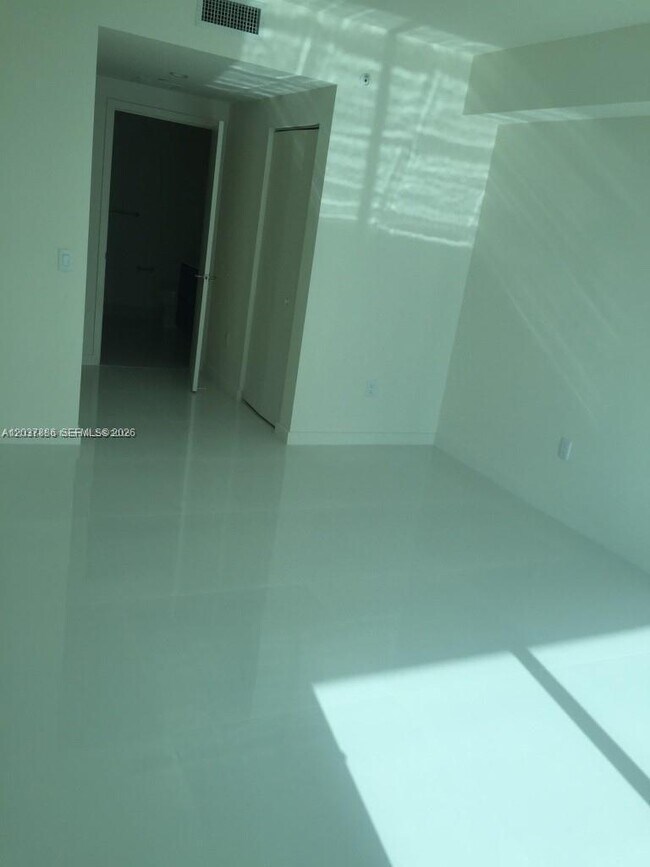 Foto del edificio - 1100 S Miami Ave