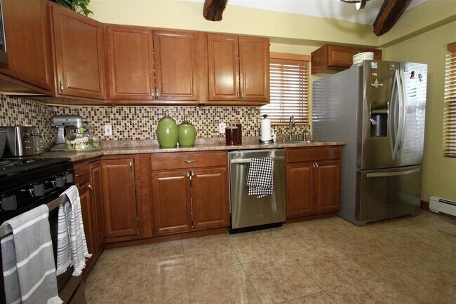 Foto del edificio - 56 Crescent Ave