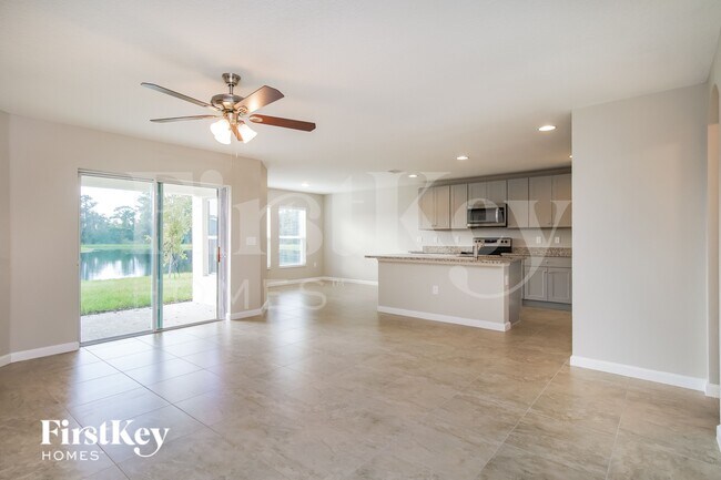 Building Photo - 308 S Haven Ct