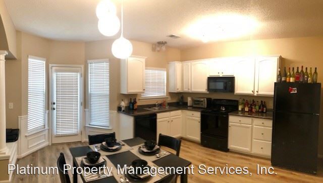 Building Photo - 3 br, 2.5 bath House - 3552 Clear Creek Xi...