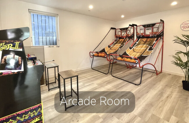 Arcade Room - 1476 W 35th St