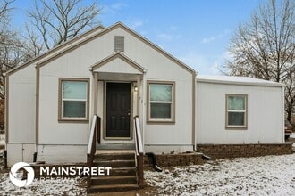 Building Photo - 4225 N Jackson Ave