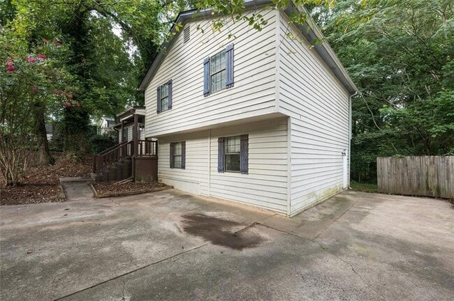 Foto del edificio - 3038 Courtney Dr