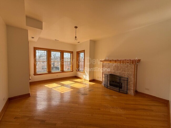 Foto del edificio - 929 Brummel St