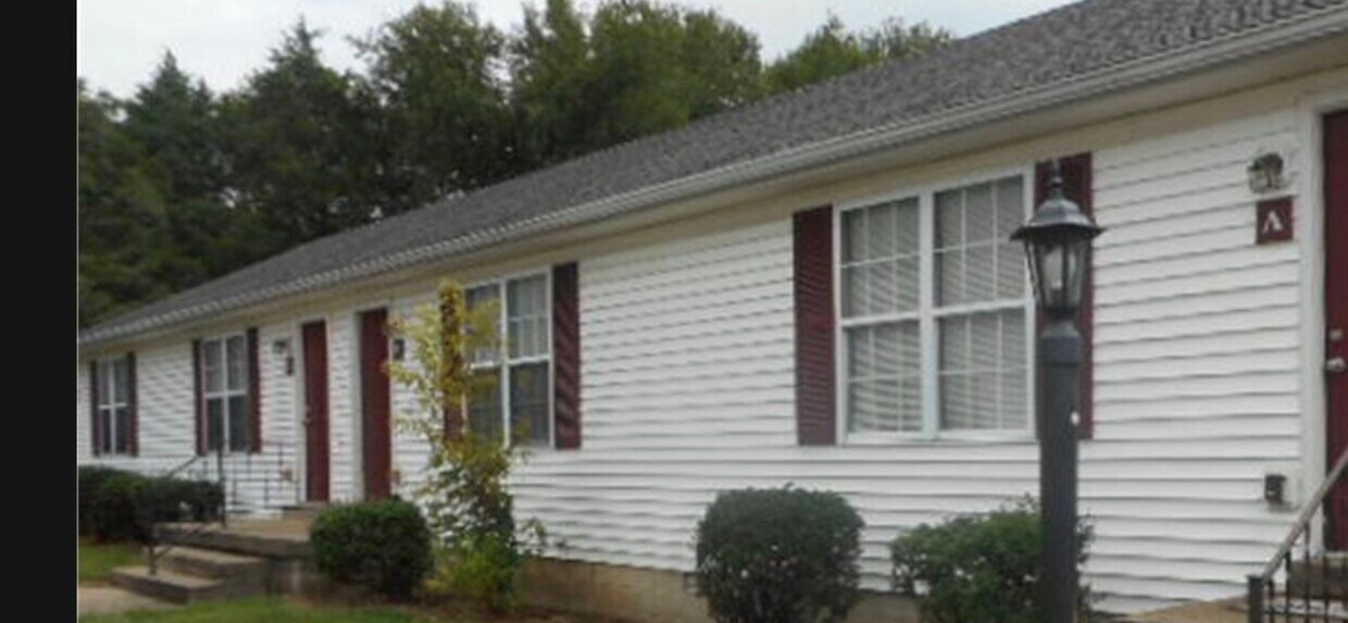 Primary Photo - 151 Amy Ave