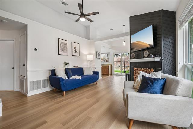 Foto del edificio - 924 Ramblewood Dr