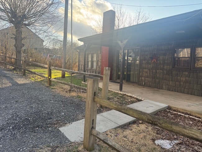 Building Photo - 1951 Route 481