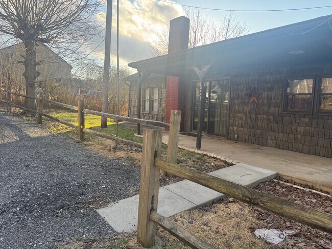 Foto del edificio - 1951 Route 481