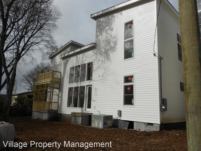 Foto del edificio - 2301 Knowles Ave