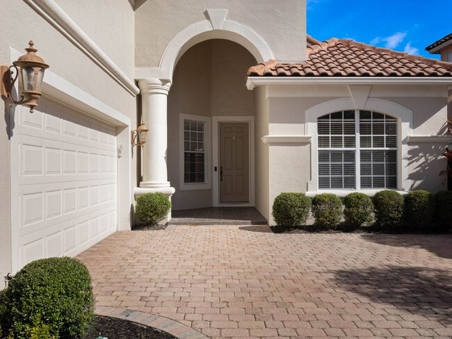 Building Photo - New Windermere Rental!