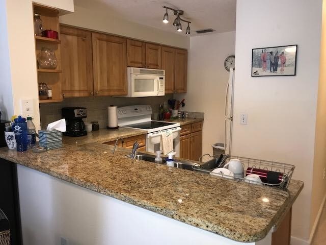Foto del edificio - 2034  Alta Meadows Lane 1304