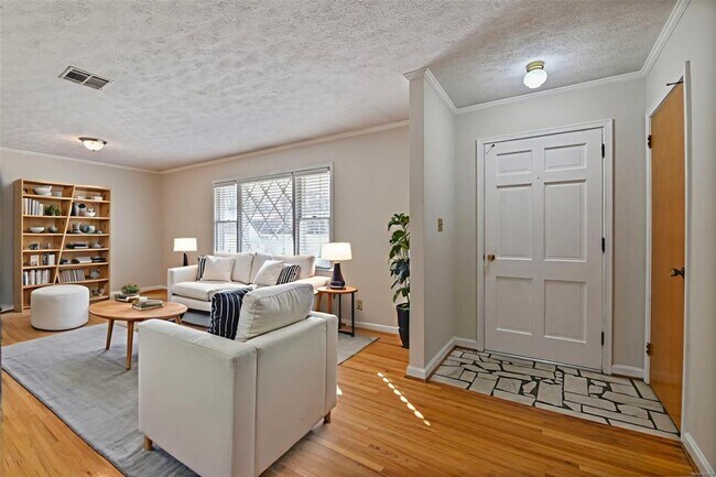 Foto del edificio - 839 Greg Dr