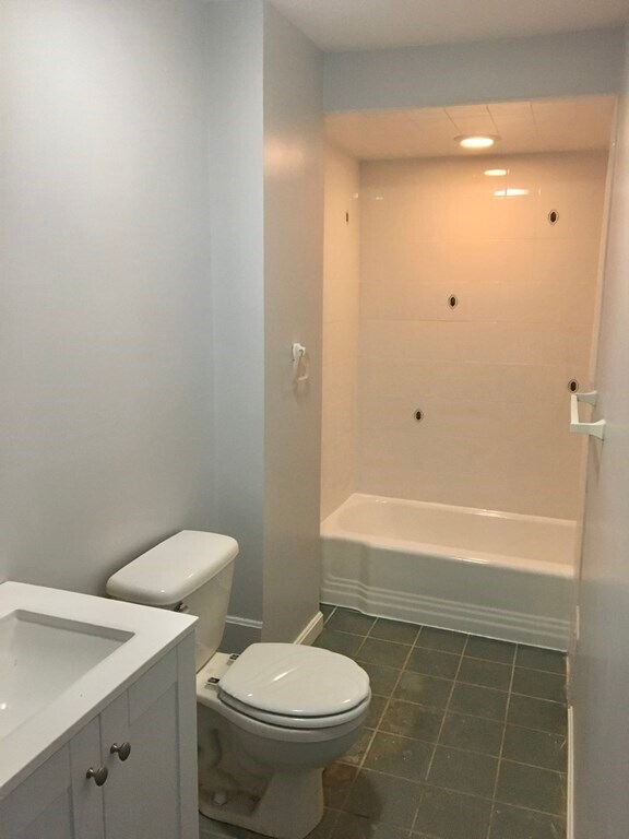 35 Clark Ave Unit 2nd, Chelsea, MA 02150 Apartment for Rent in
