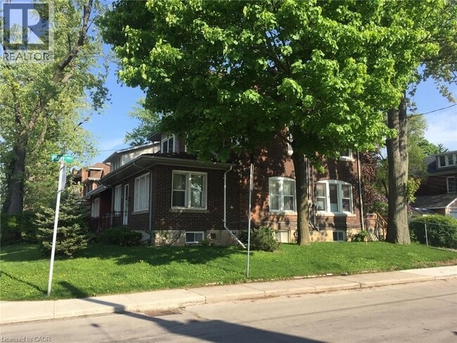 Building Photo - 495 Aberdeen Ave