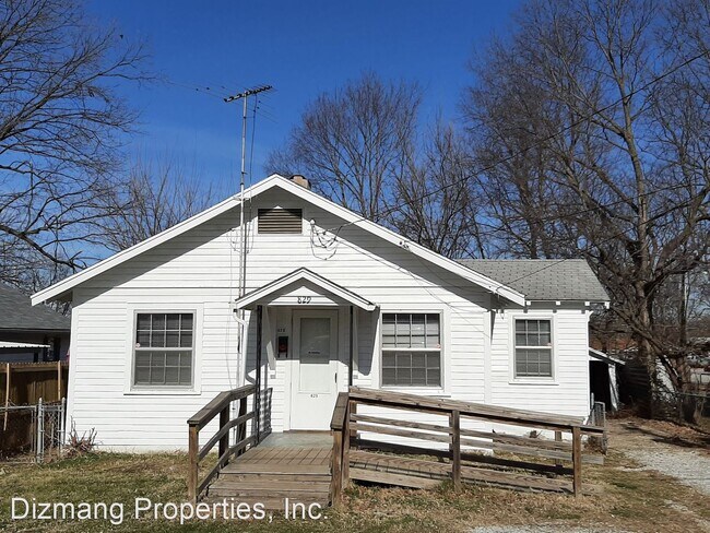 Foto del edificio - 3 br, 1 bath House - 829 W. Woodlawn St