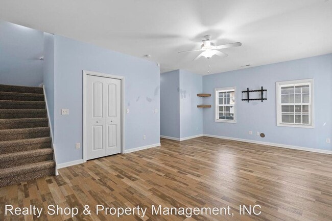 Building Photo - 3 br, 3 bath House - 123A James Avenue