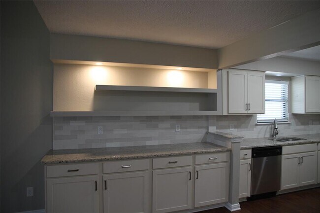 Building Photo - 58 Hideaway Dr