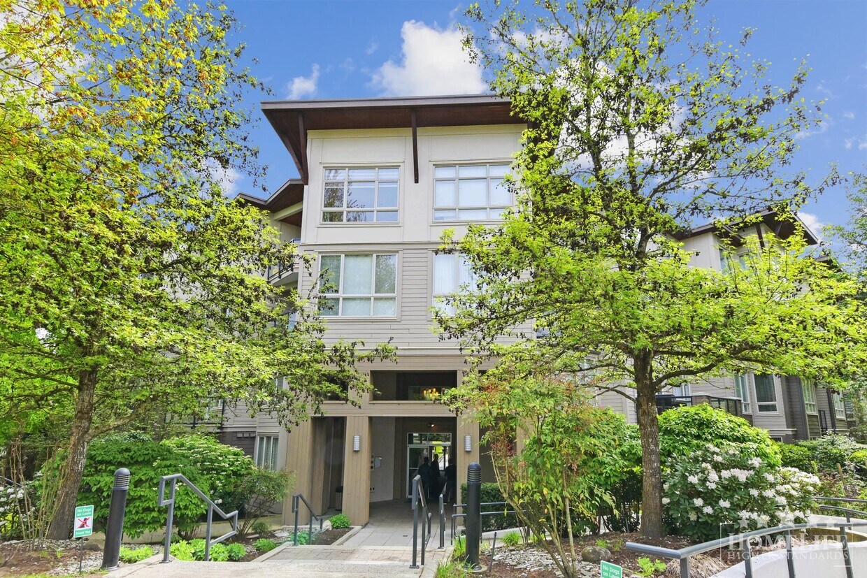 Photo principale - Condo for Rent in South Surrey – The MORGA...