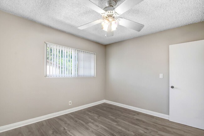 Foto del edificio - 1336 W. Stoneridge Ct.