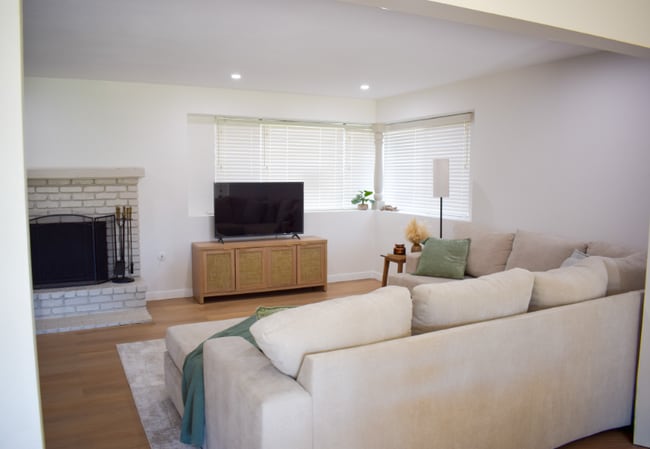 Building Photo - 4718 W Ave L-6