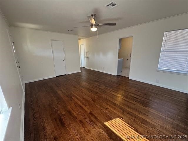 Foto del edificio - 2743 E 3rd St