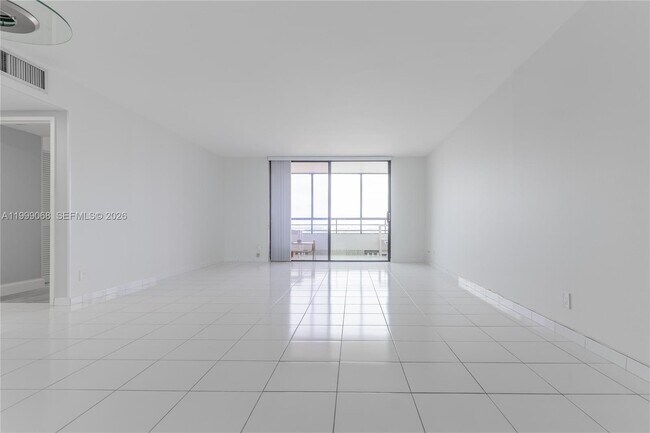 Foto del edificio - 500 Three Islands Boulevard