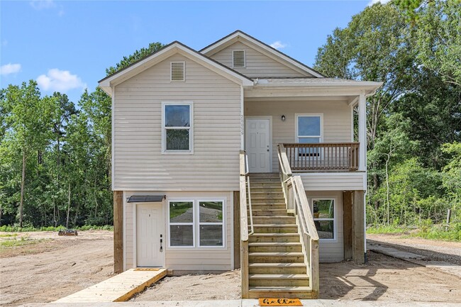Building Photo - 28096 7 Sisters Rd