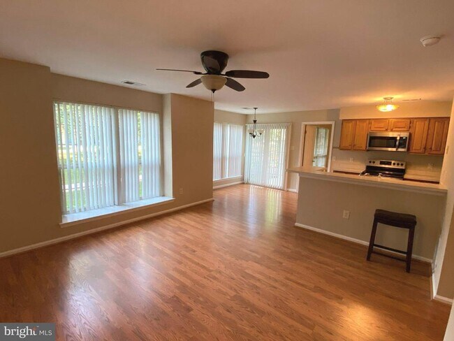 Foto del edificio - 1701 Foxmeadow Cir