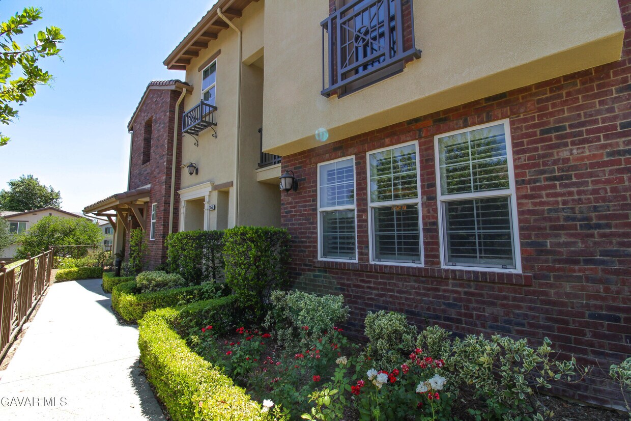 Foto principal - 28562 Herrera St